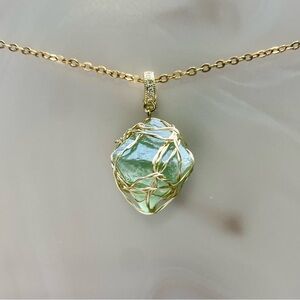 Green Fluorite Gold Wire Wrapped necklace P50